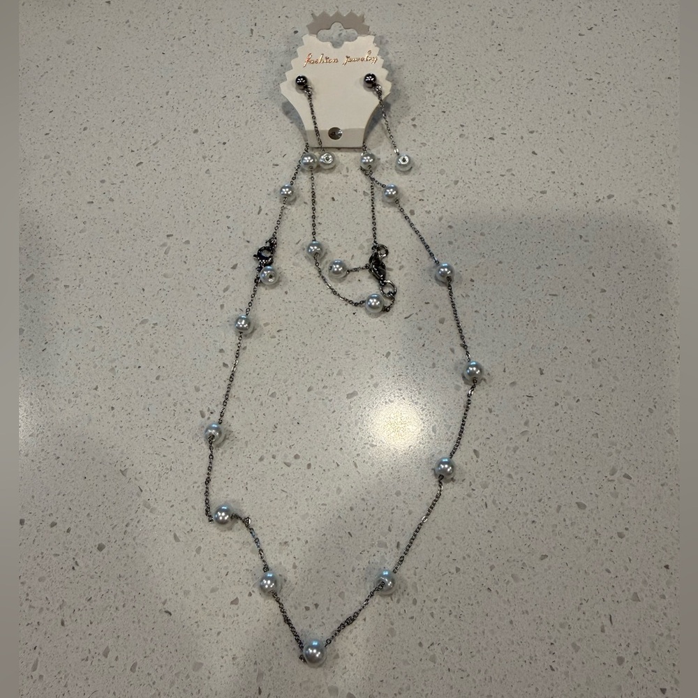 Fashion Jewelry Silver-Tone Pearl Station Set